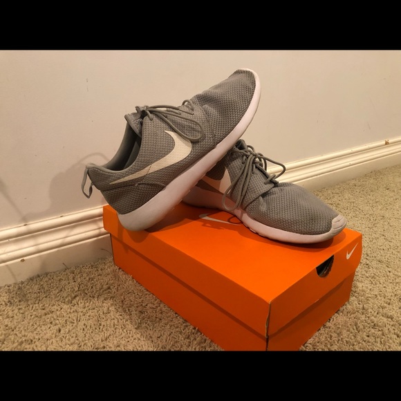 Nike Roshe grey - Picture 3 of 3